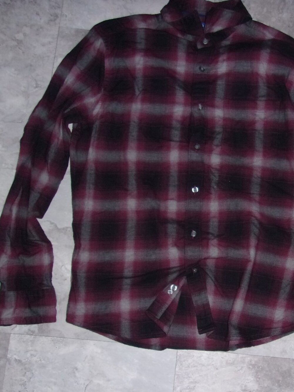 mens size medium plaid  gray  mens flannel shirt outdoor wear gorpcore